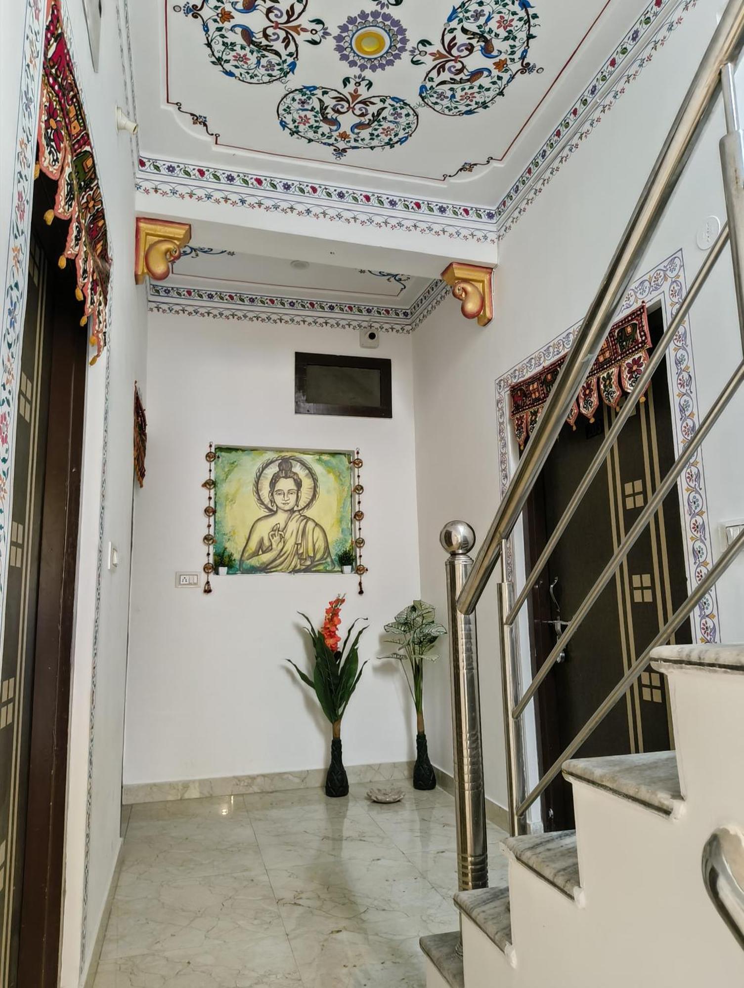 Rising Shemesh Home Stay Udaipur Exteriör bild