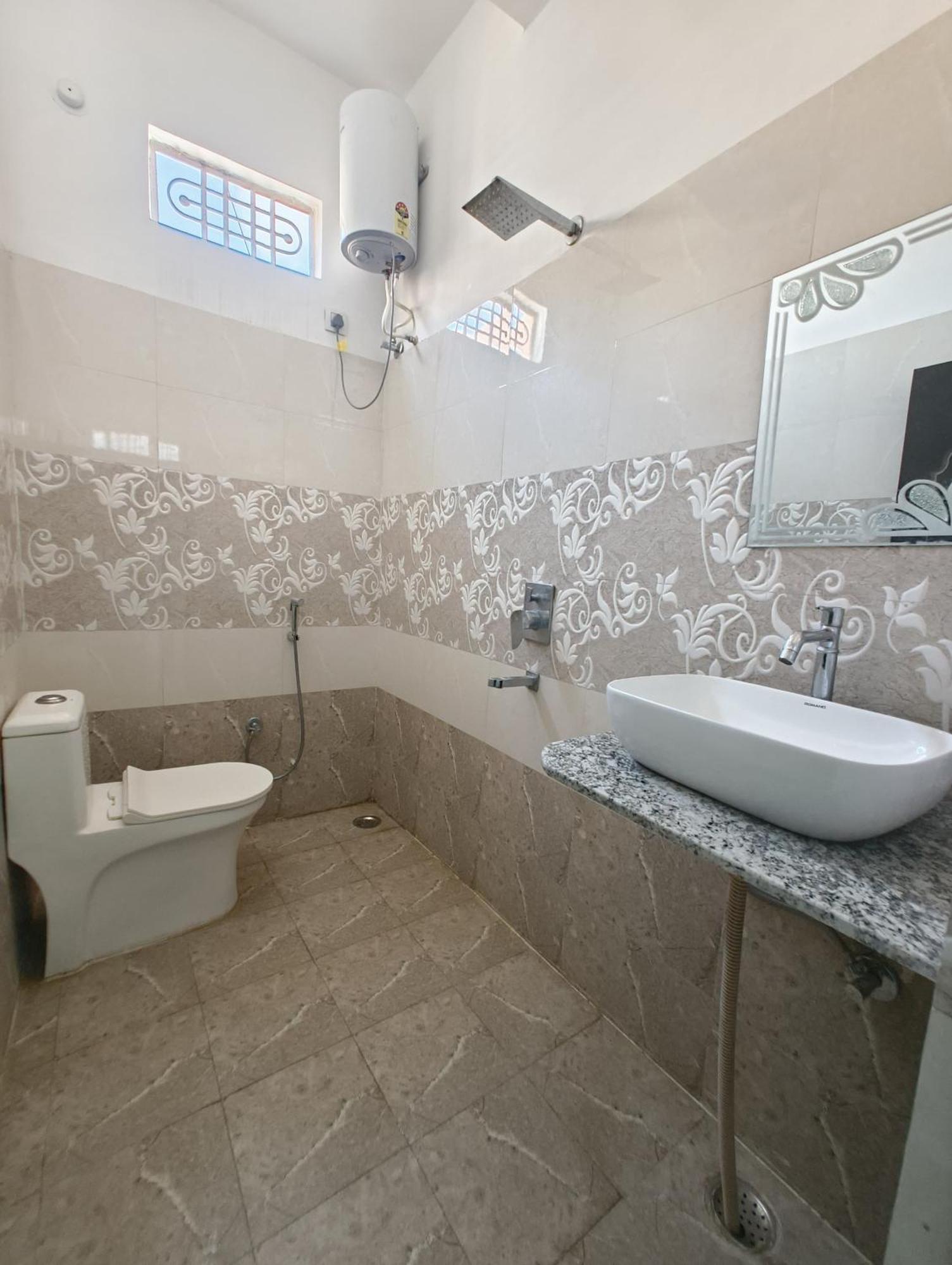 Rising Shemesh Home Stay Udaipur Exteriör bild